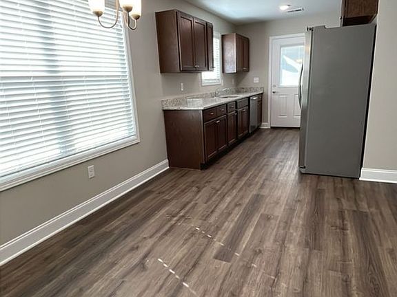 4th image of 8699 White Horse Rd #205