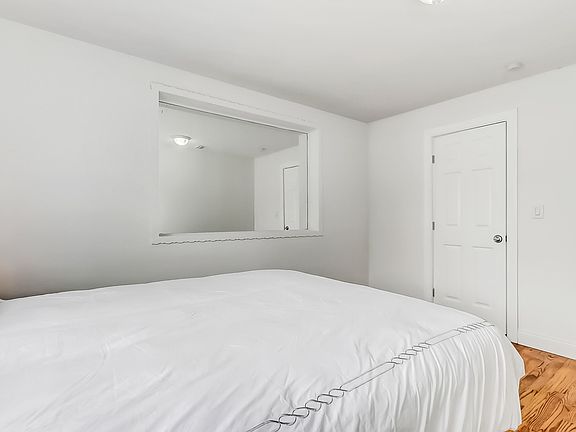 5th image of 2120 College Cir N #14926254