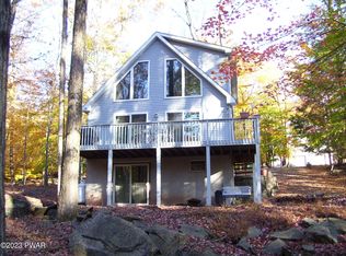 1104 Mohican Rd, Lake Ariel, PA 18436