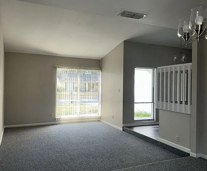 17608 Shadyside Cir — Photo 11
