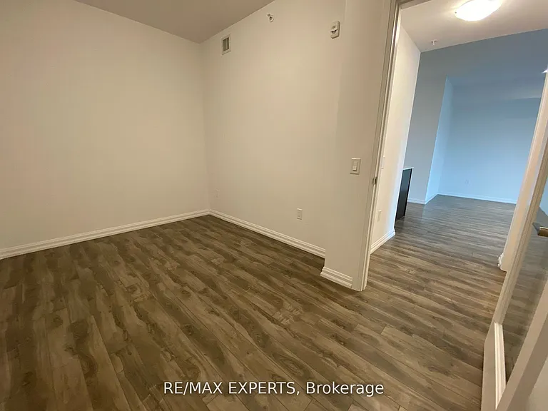 302 Essa Rd #306 — Photo 9