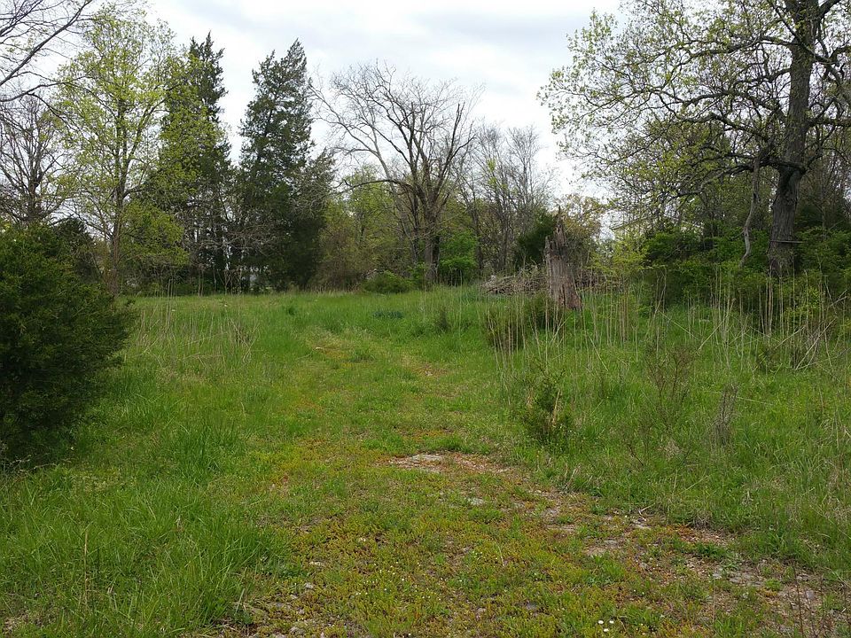 2nd image of 1132 Waller Rd