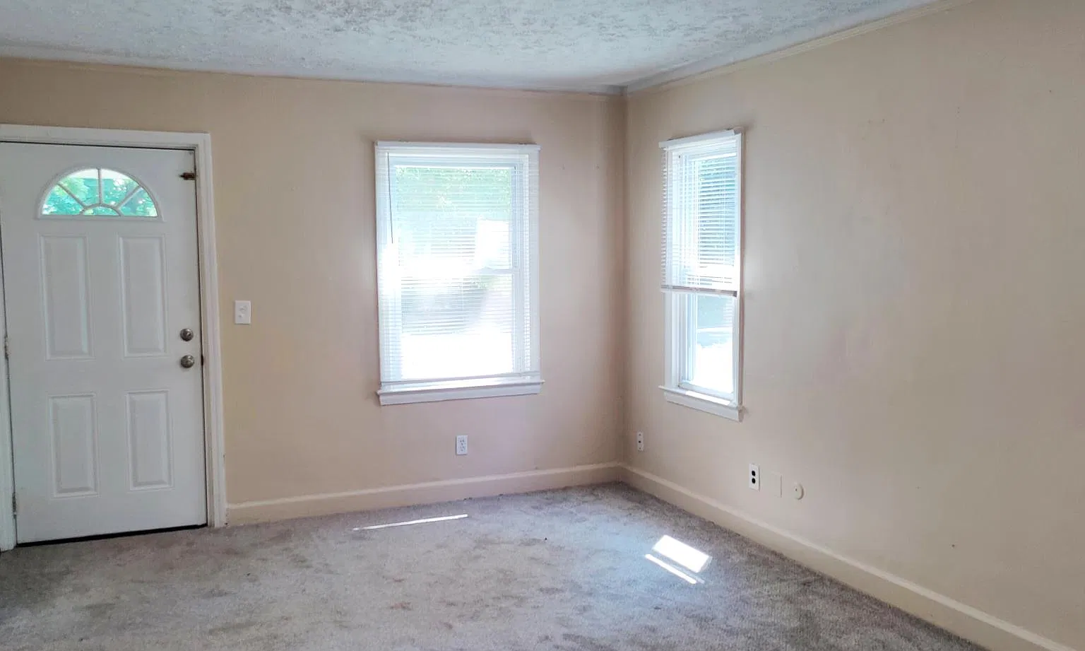 3 bed, 1232 sqft, $1,650 — Photo 2