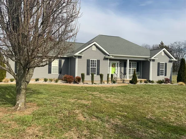 375 Sunday Silence Ct, Bowling Green, KY 42101