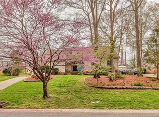 1015 Glenshannon Rd, Matthews, NC 28105