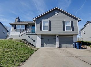 7024 N Winchester Ave, Kansas City, MO 64119