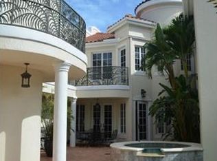 475 2nd Ave S, Naples, FL 34102
