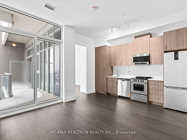 412 Silver Maple Rd #Penthouse 120 — Photo 4