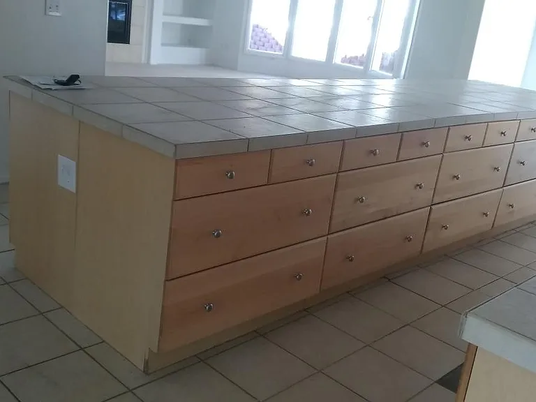KITCHEN ISLAND