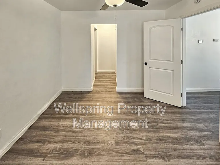 327 W Haloid Ave — Photo 11