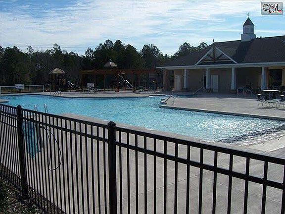 5th image of 415 Laurel Mist Ln