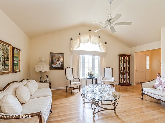 3rd image of 17300 Royal Ct