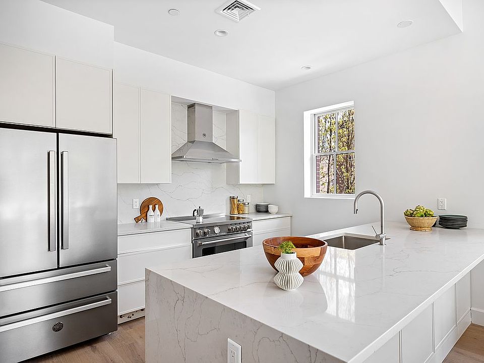 1st image of 688 6th Ave #2