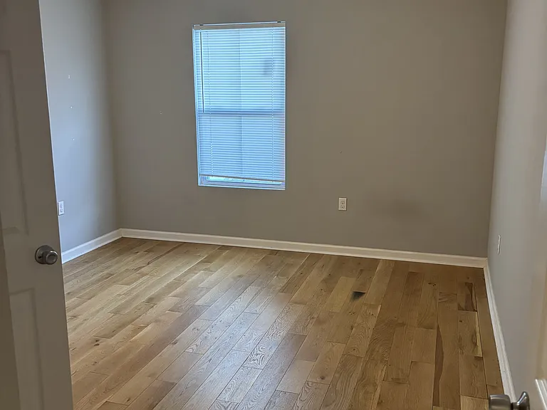 2322 Burgundy St #C — Photo 7