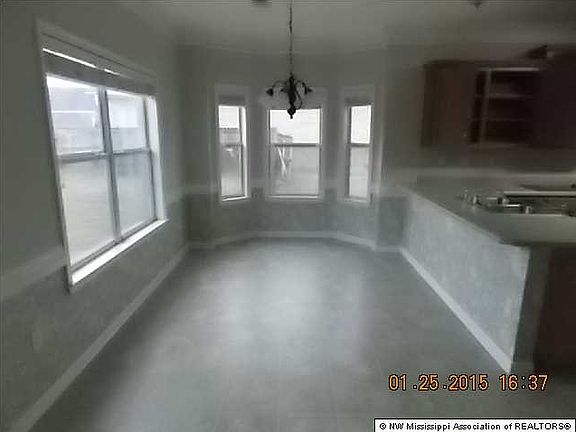 5th image of 3097 Marcia Louise Dr