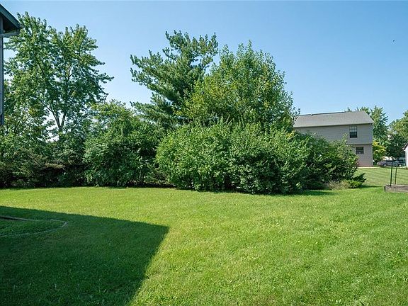 3rd image of 6016 Prentis Cir
