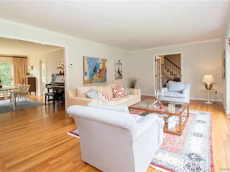 4 Dalphin Dr — Photo 4