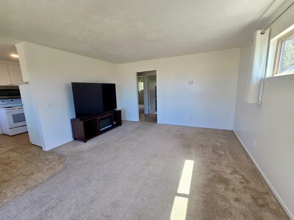 2565 Solano Rd APT D, Shell Beach, CA 93449