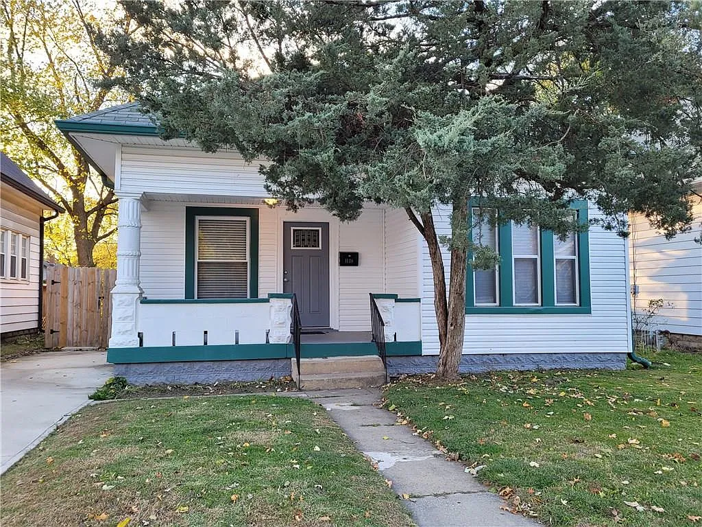 1138 N King Ave photo 1