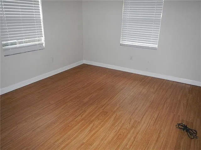 3 bed, 1.5 bath, 1000 sqft, $1,495 — Photo 2