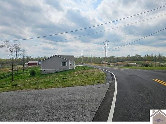 4th image of 176 Cambridge Shores Dr