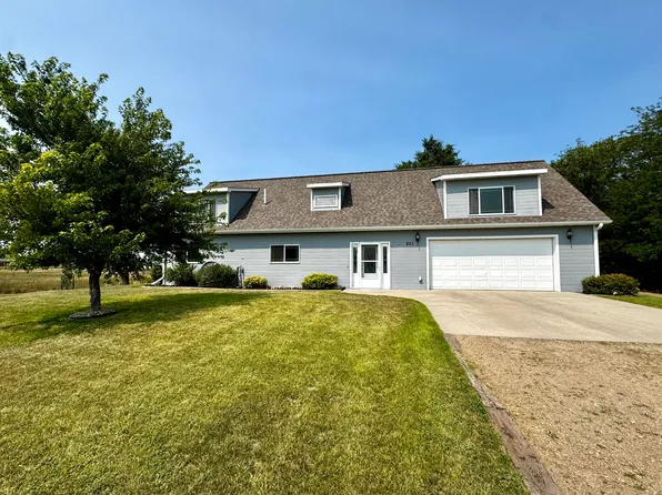 201 E 7th St, Plankinton, SD 57368