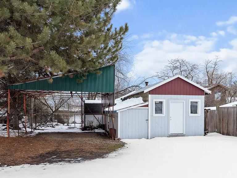 701 S Evergreen Rd — Photo 32