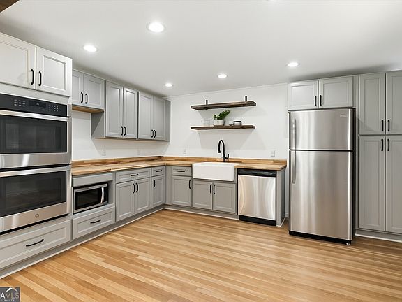 2nd image of 124 Beech Creek Dr NW