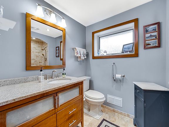 5th image of 8148 Mayfield Ave