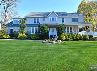 172 Spring Valley Rd, Park Ridge, NJ 07656