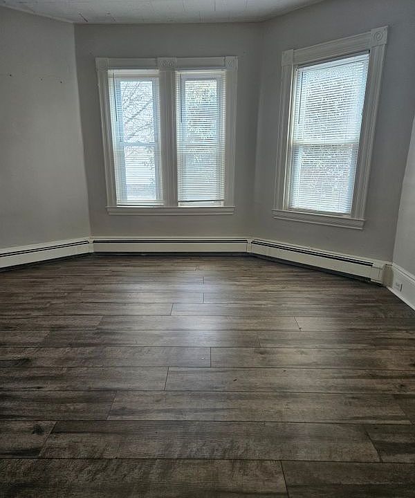 2nd image of 110 W Main St Floor 1