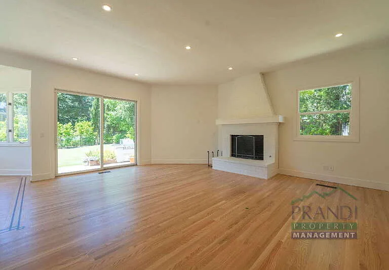 121 Laurel Grove Ave — Photo 16