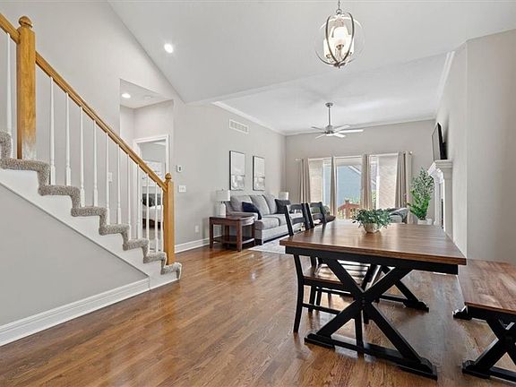 2nd image of 9411 W 122nd St