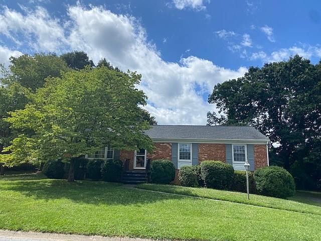 1st image of 4710 Foxhall Cir
