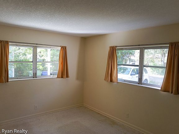 Master bedroom looking west