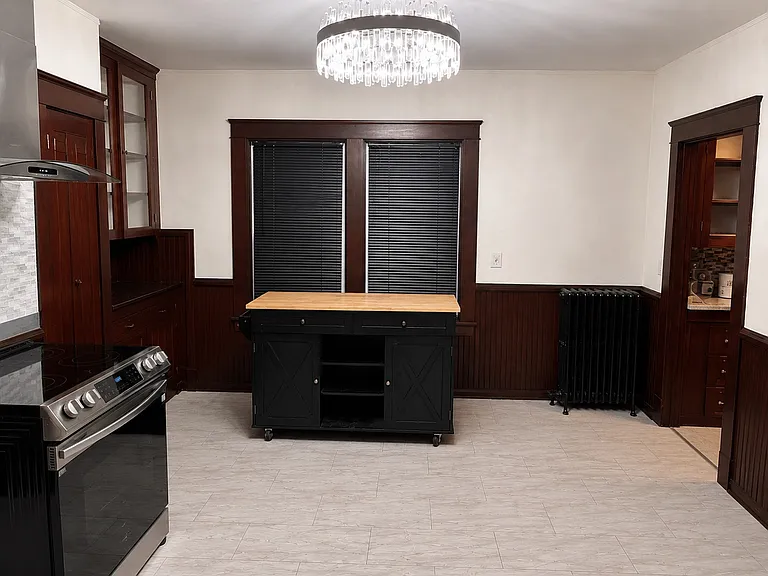 43 Woodbine St #2 — Photo 4