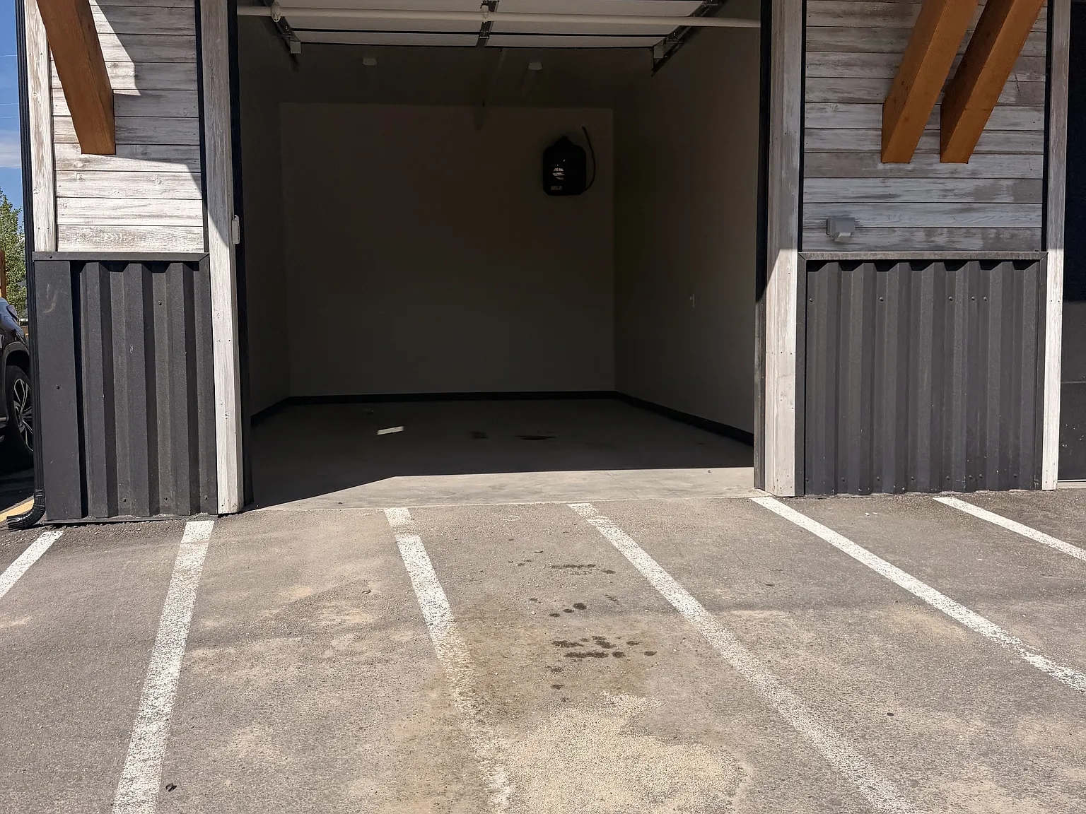 Emerger Avenue - A — Photo 1