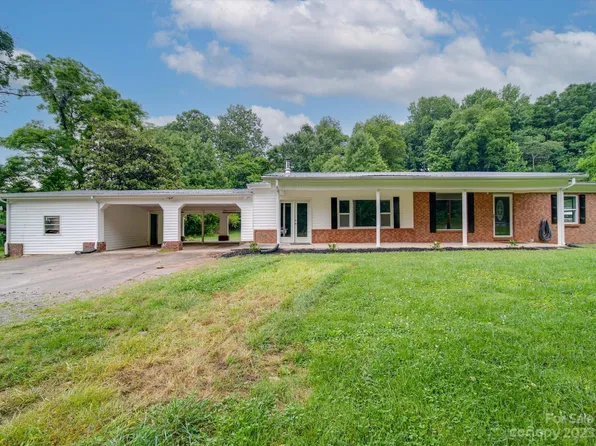 3700 Oakwood Ave, Claremont, NC 28610