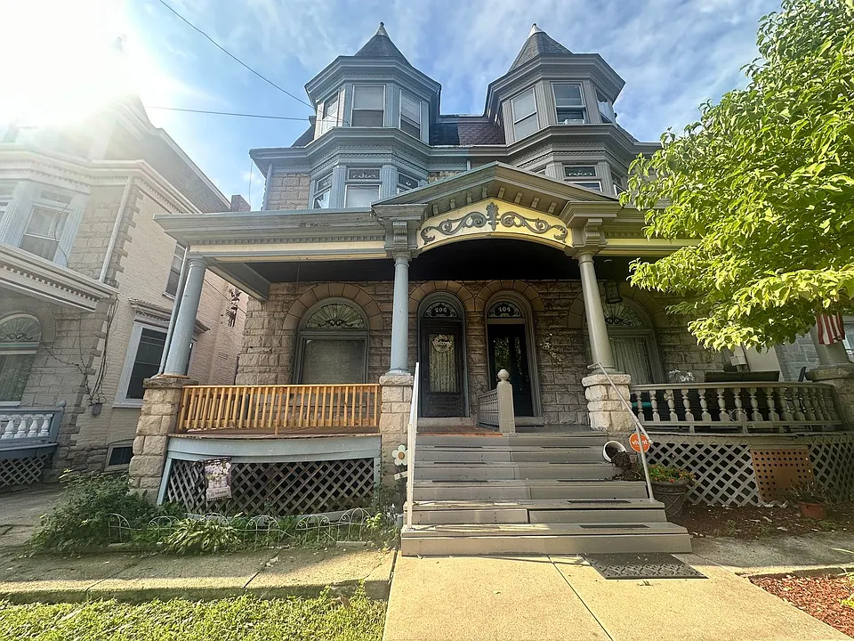406 Windsor St