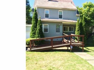 10222 Park Heights Rd, Cleveland, OH 44104