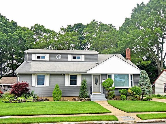 2nd image of 3909 Keily Dr