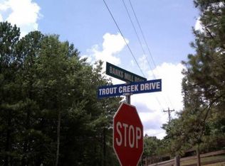 5465 Trout Creek Dr, Douglasville, GA