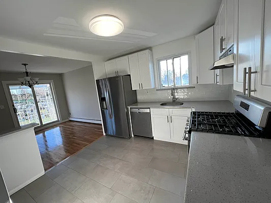 Rented by Sterea Agency | media 18