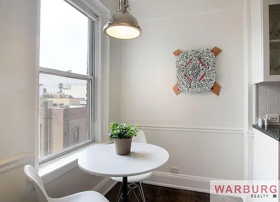 Sold by Warburg | media 18