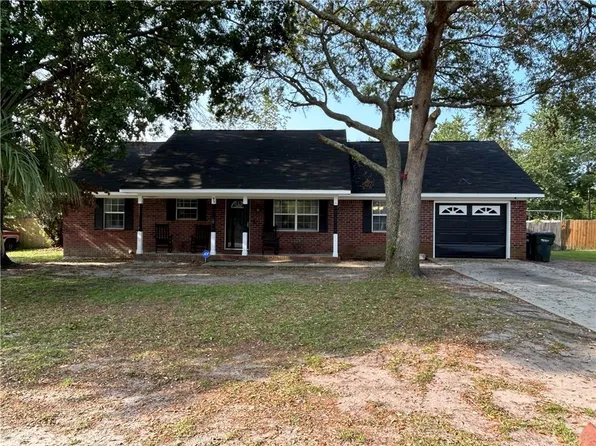 95 Stephanie Dr, Allenhurst, GA 31301