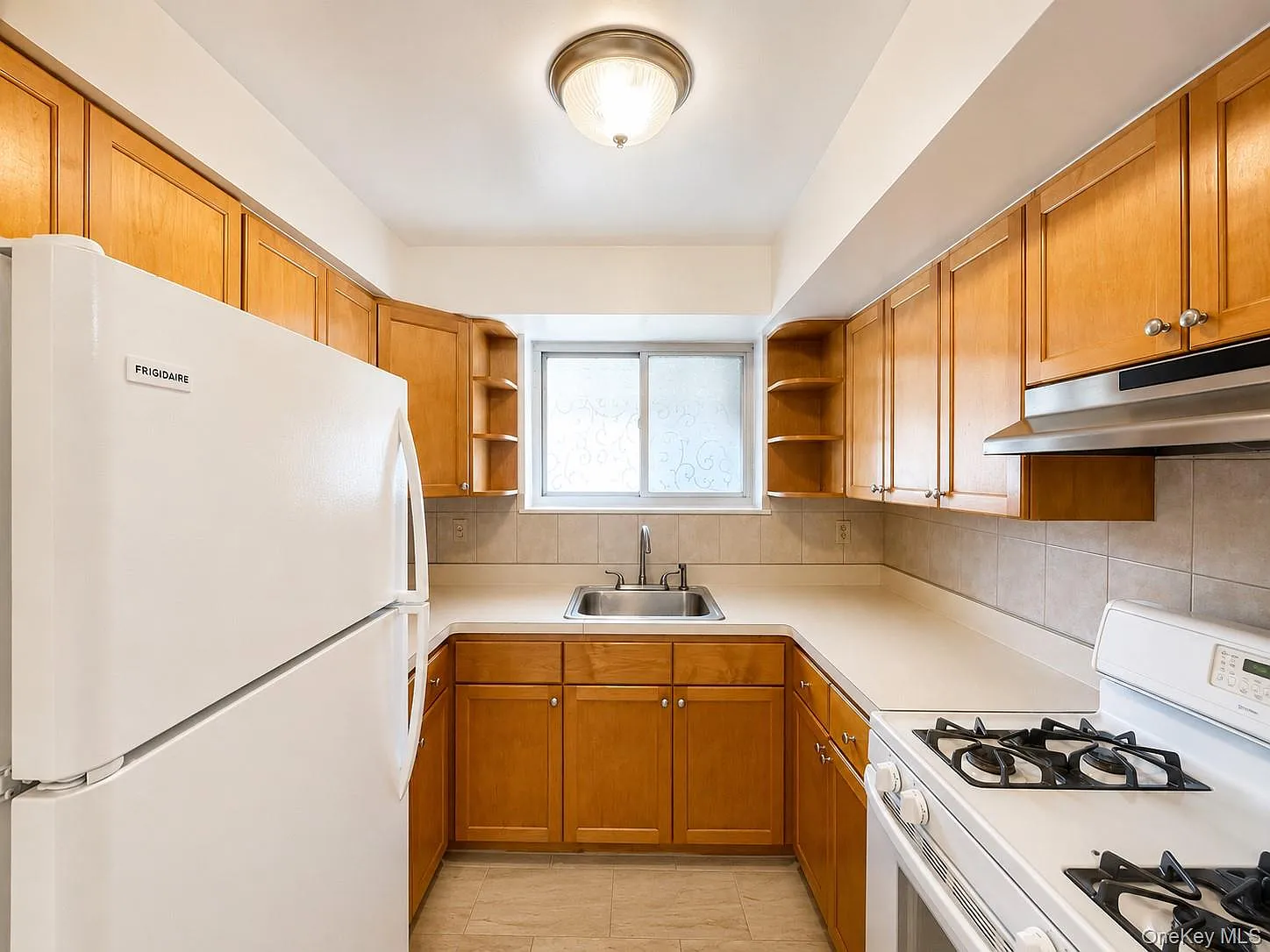 533 Soundview Avenue, New York, NY 10473 — Photo 4