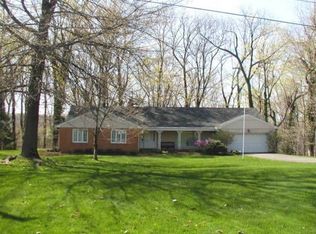 1043 Woodlane Dr NE, Lancaster, OH 43130
