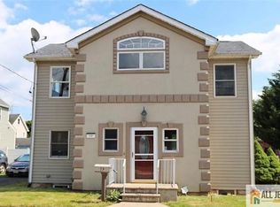 59 2nd St, Woodbridge, NJ 07095