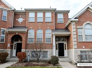 591 Prestwick Ln, Wheeling, IL 60090