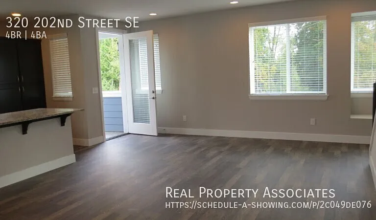 320 202nd St SE — Photo 9
